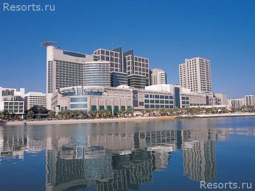 Beach Rotana Hotel & Towers 